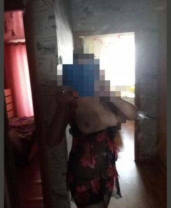 Мое тело нежное, словно цветок, и мои умения в постели станут для тебя настоящим открытием. Живу в Москве, и мои возможности безграничны: от классического массажа до эротических игр. У меня есть множество отзывов от довольных клиентов, которые подтверждают мою профессиональность и индивидуальный подход. Фото меня и моего сексуального тела ты можешь увидеть в моем альбоме. Доверься мне и открой для себя новый мир наслаждения. 💋 Регина